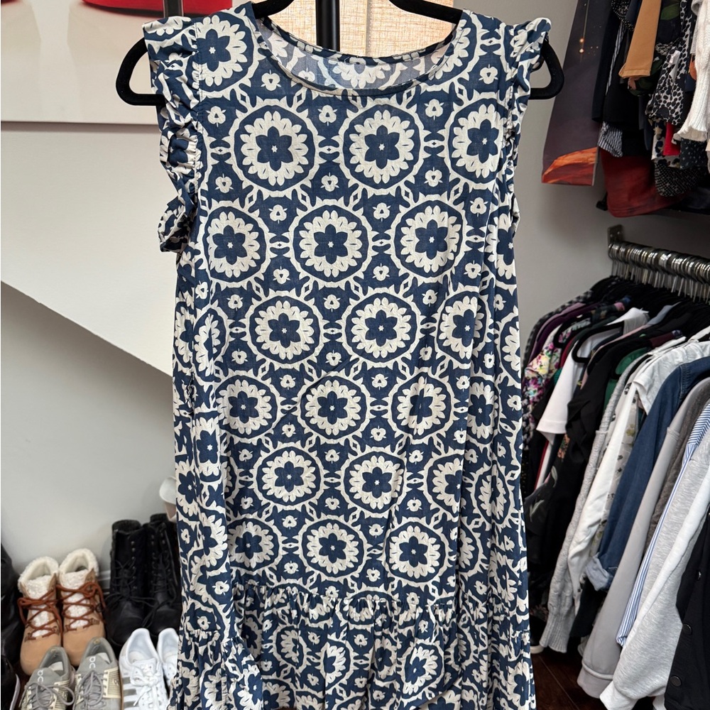 Floral Blue and White Sleeveless Dress